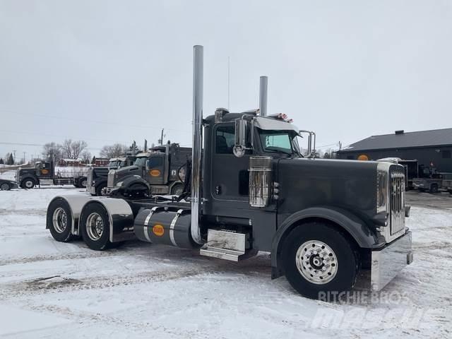 Peterbilt 388 Trekkers
