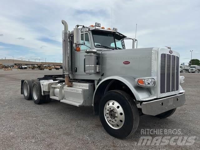 Peterbilt 388 Trekkers