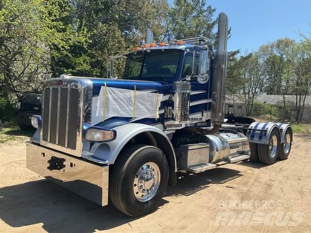 Peterbilt 388 Trekkers