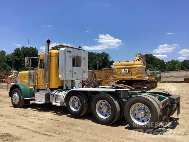 Peterbilt 389 Trekkers