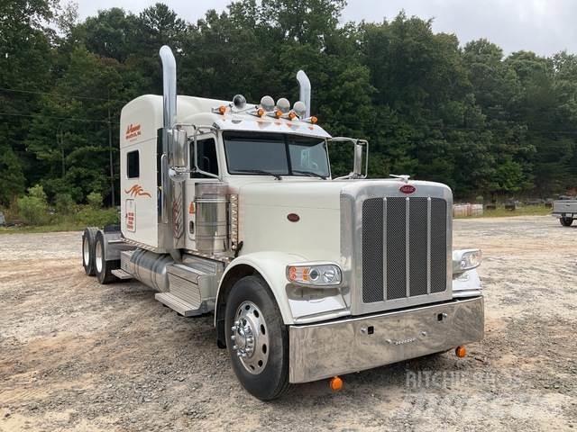 Peterbilt 389 Trekkers