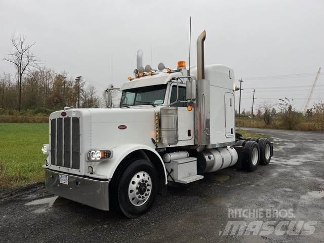 Peterbilt 389 Trekkers