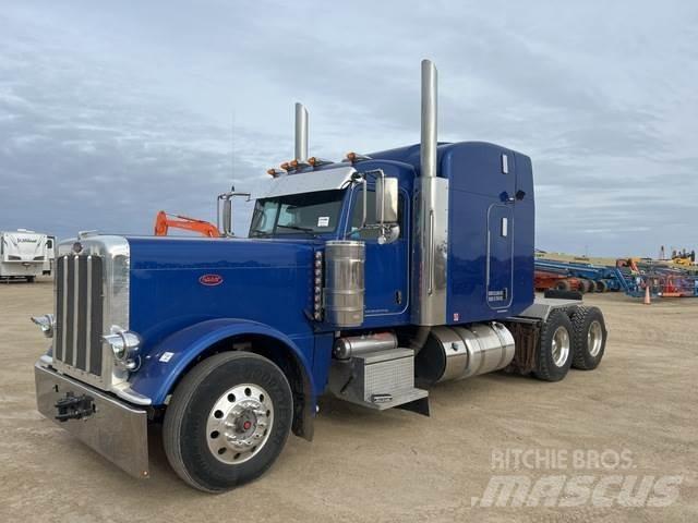 Peterbilt 389 Trekkers