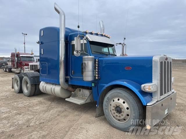 Peterbilt 389 Trekkers