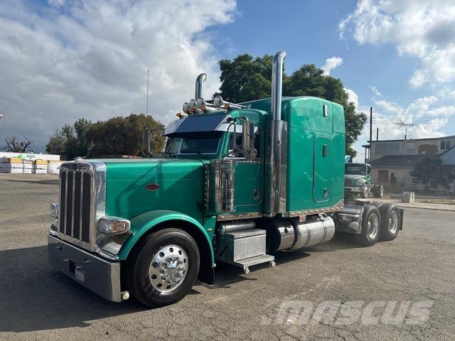 Peterbilt 389 Trekkers