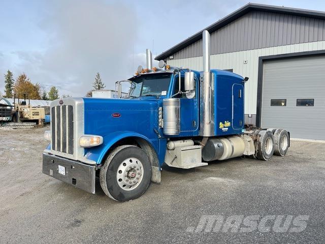 Peterbilt 389 Trekkers