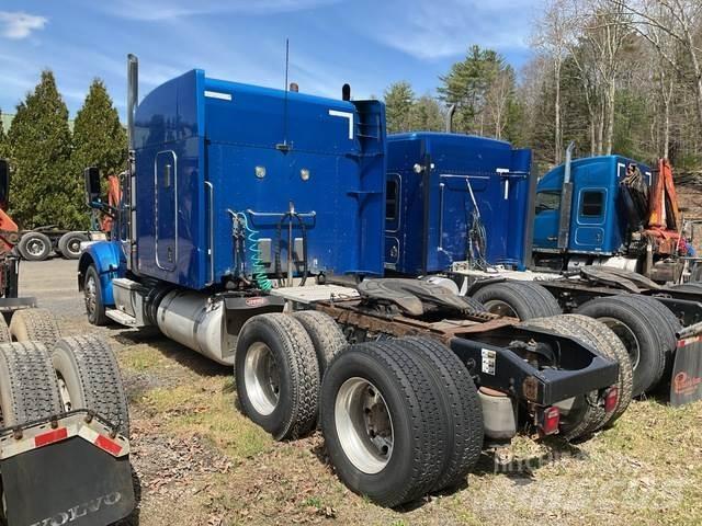 Peterbilt 567 Trekkers
