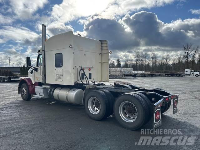 Peterbilt 567 Trekkers