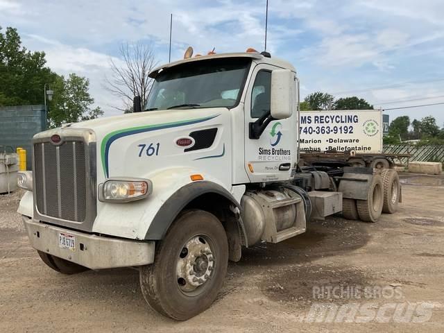 Peterbilt 567 Trekkers