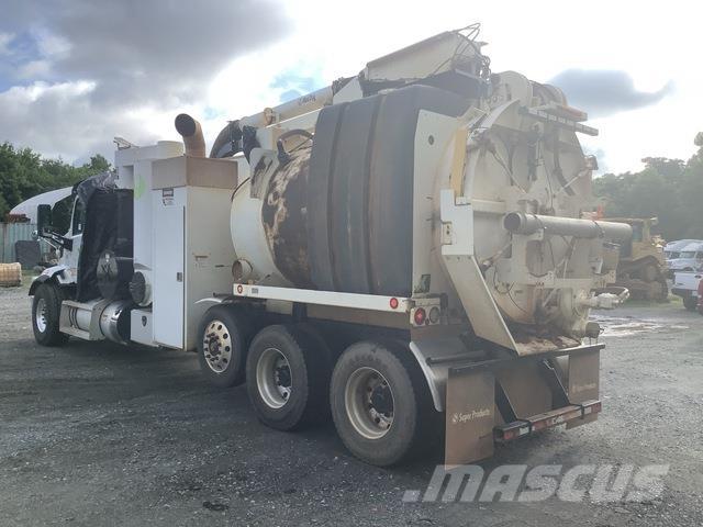 Peterbilt 567 Rupsgraafmachines