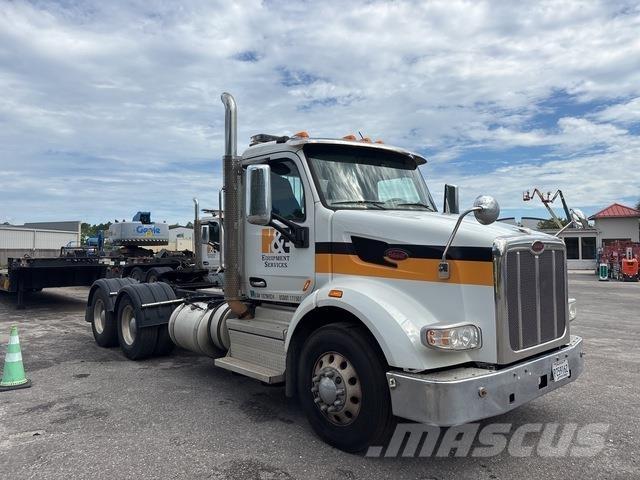 Peterbilt 567 Trekkers