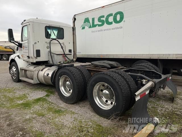 Peterbilt 579 Trekkers