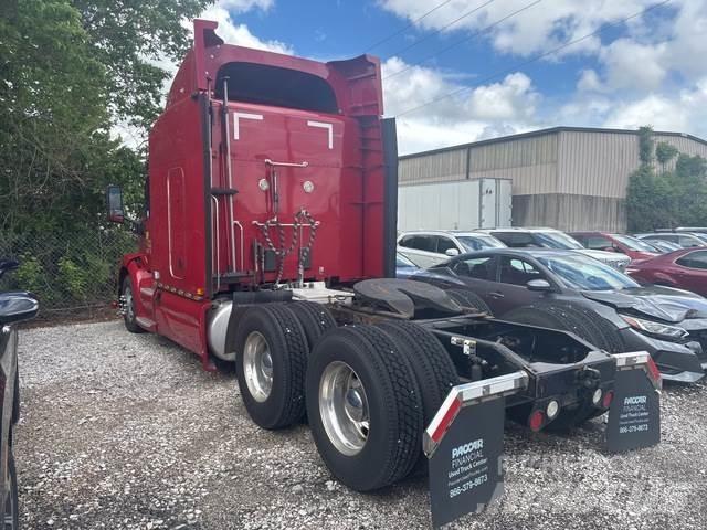 Peterbilt 579 Trekkers