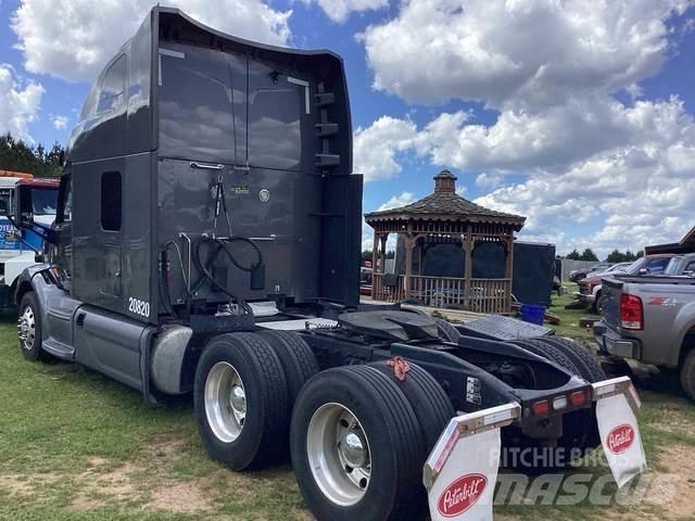 Peterbilt 579 Trekkers