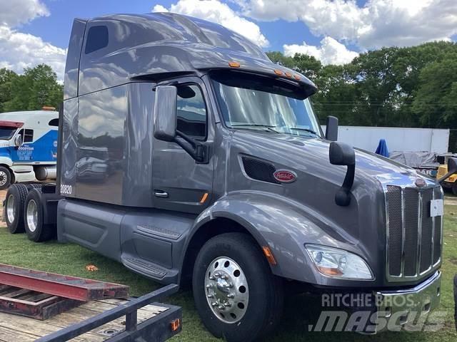 Peterbilt 579 Trekkers