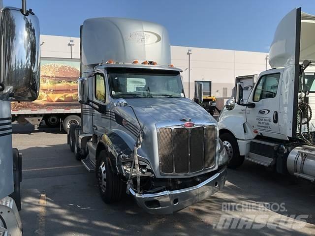 Peterbilt 579 Trekkers