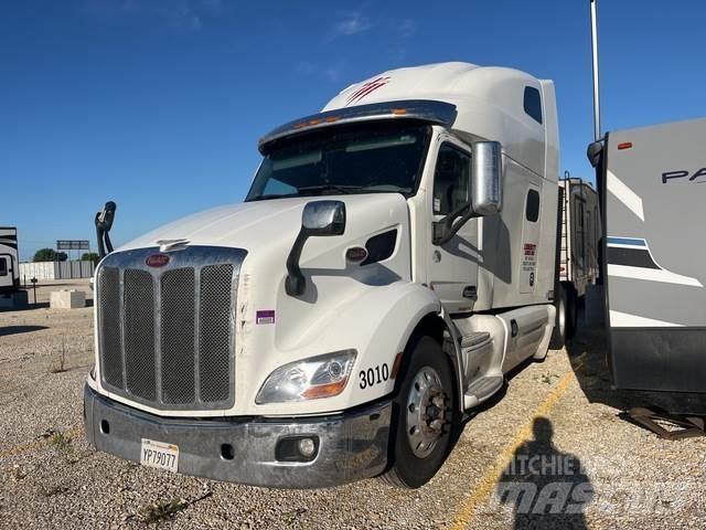 Peterbilt 579 Trekkers