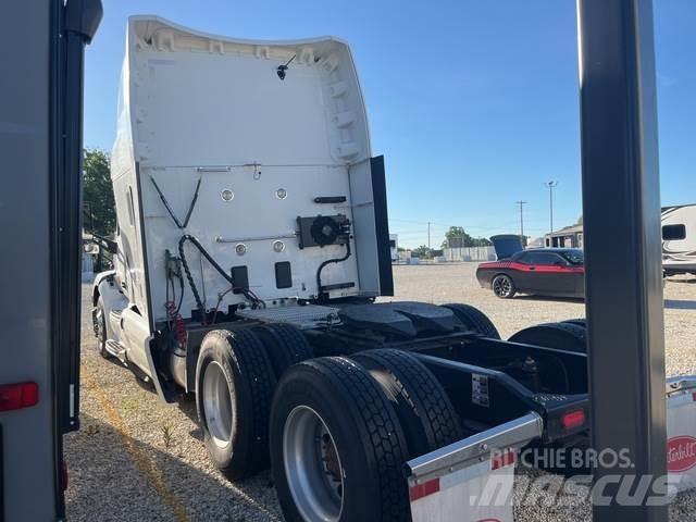 Peterbilt 579 Trekkers