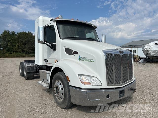 Peterbilt 579 Trekkers