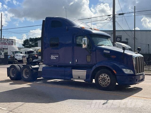 Peterbilt 587 Trekkers