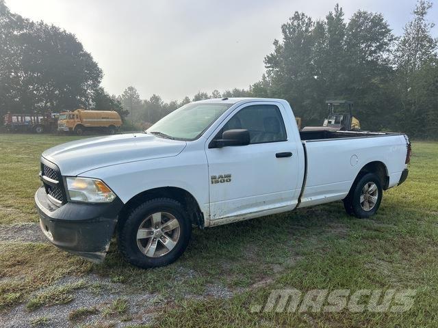 RAM 1500 Bestelwagens met open laadbak