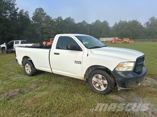 RAM 1500 Bestelwagens met open laadbak