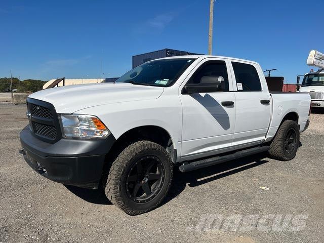 RAM 1500 Bestelwagens met open laadbak