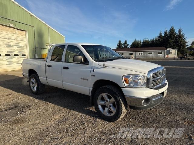 RAM 1500 Bestelwagens met open laadbak