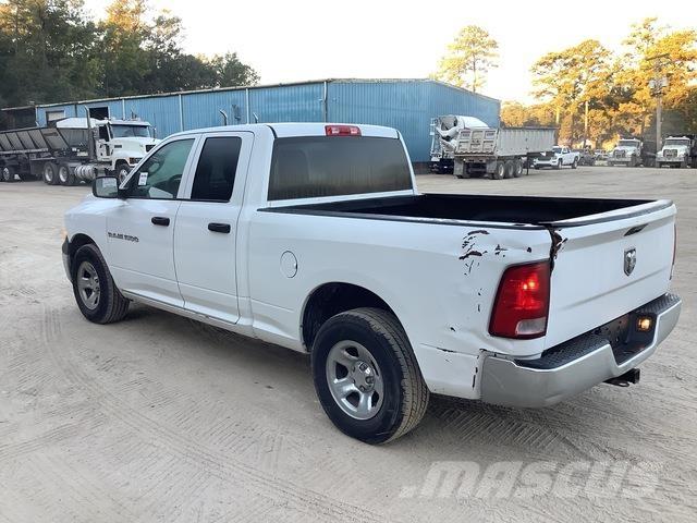 RAM 1500 Bestelwagens met open laadbak