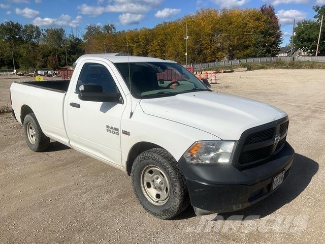 RAM 1500 Bestelwagens met open laadbak