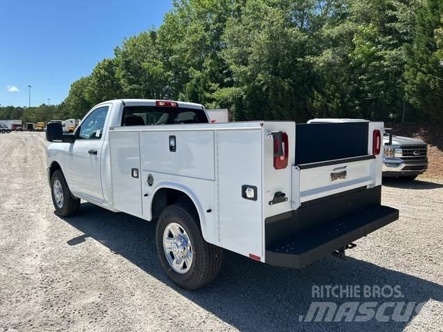 RAM 2500 Bestelwagens met open laadbak