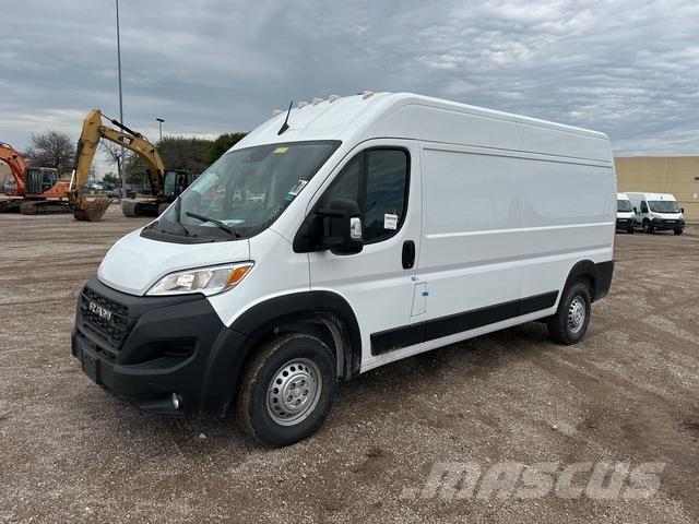 RAM 2500 Bakwagens met gesloten opbouw