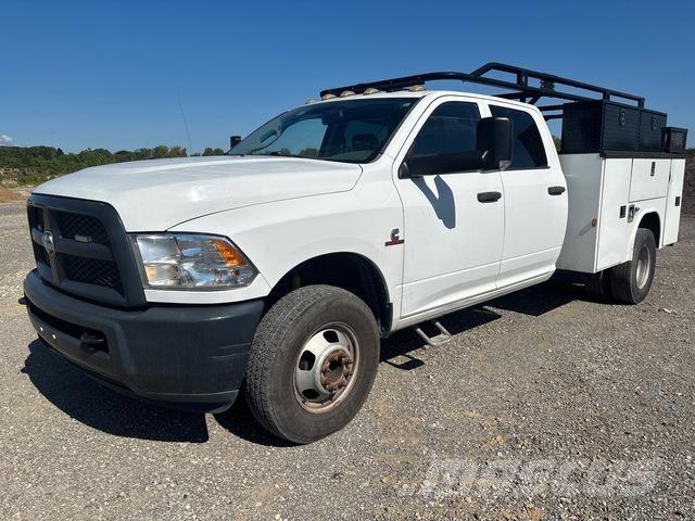 RAM 3500 Bestelwagens met open laadbak