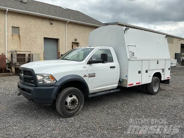 RAM 5500 Bestelwagens met open laadbak