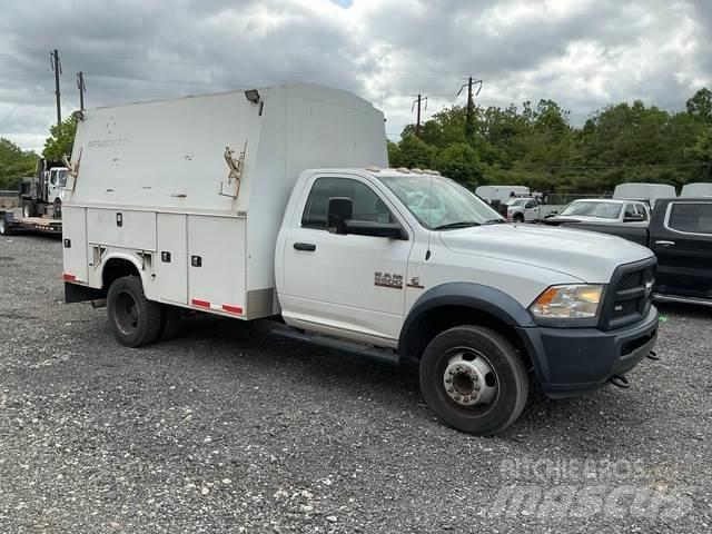 RAM 5500 Bestelwagens met open laadbak
