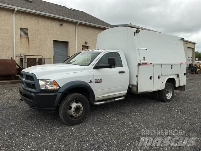 RAM 5500 Bestelwagens met open laadbak