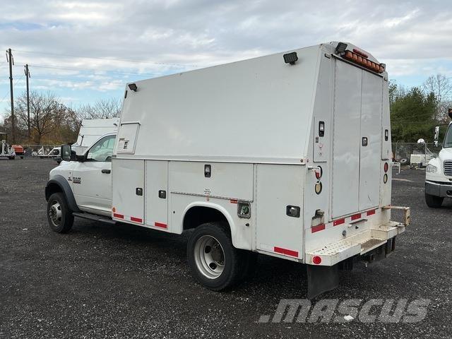 RAM 5500 Bestelwagens met open laadbak