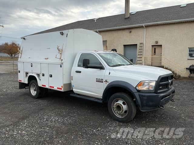 RAM 5500 Bestelwagens met open laadbak
