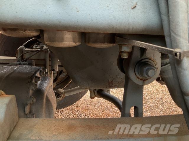 Renault Kerax Sneeuwschuivers en -ploegen