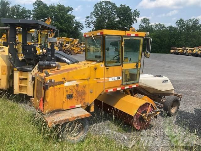 Rosco RB48 Veegmachines voor binnen