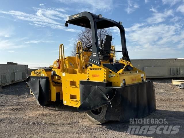 Sakai GW745 Bandenwalsen