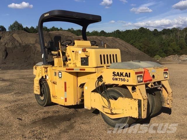 Sakai GW750-2 Bandenwalsen
