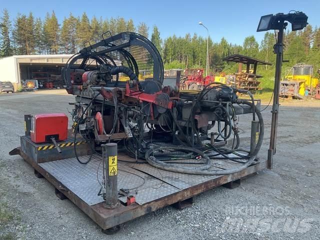 Sandvik DE140i Surface drill rigs