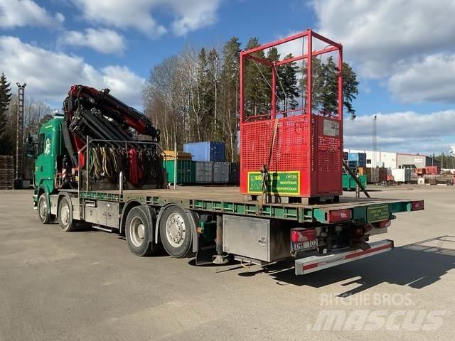 Scania R440LB Vlakke laadvloer met kraan