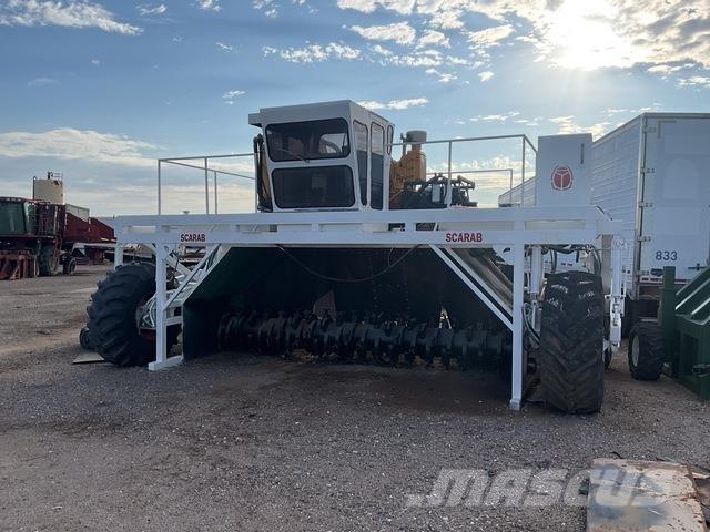 Scarab 16HYD Compostkeerders