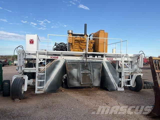 Scarab 16HYD Compostkeerders