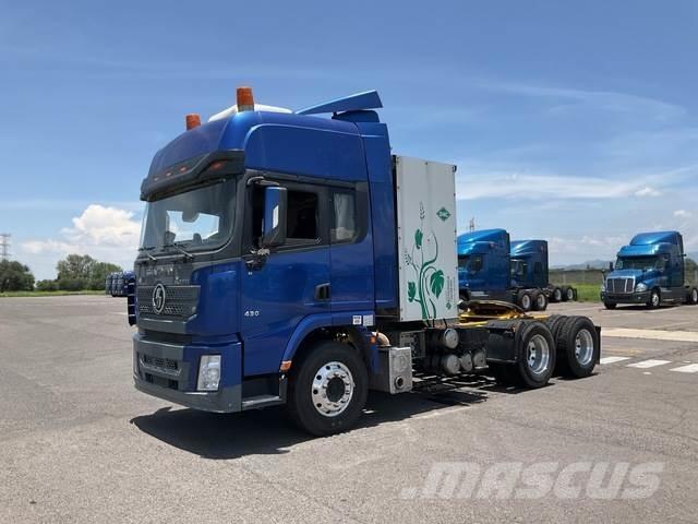 Shacman X3000 Cabine en interieur