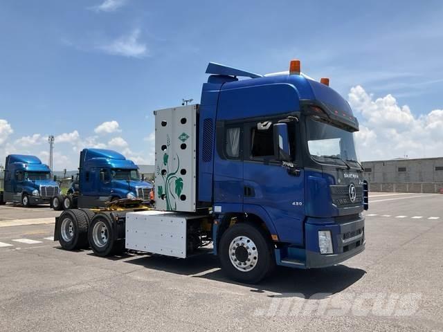 Shacman X3000 Cabine en interieur