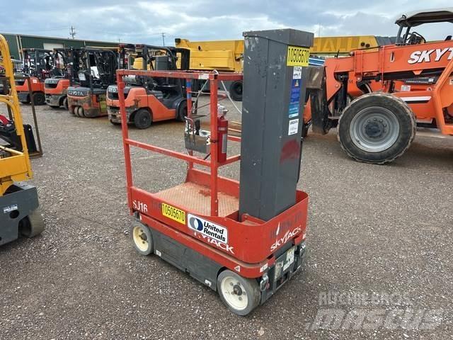 SkyJack SJ16 Personenliften en invalideliften