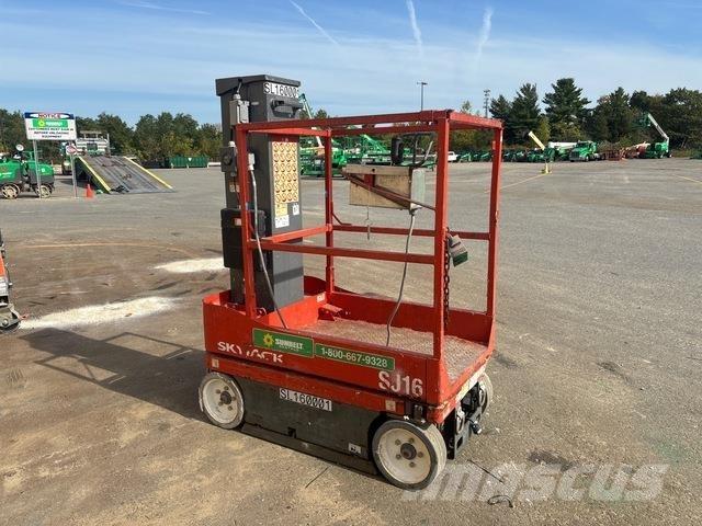 SkyJack SJ16 Personenliften en invalideliften
